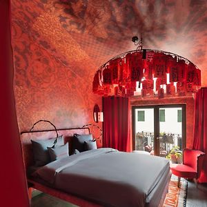 Medium Kamer met een King Size Bed